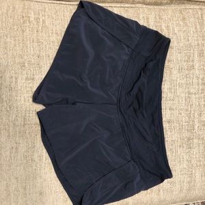 lululemon black shorts
